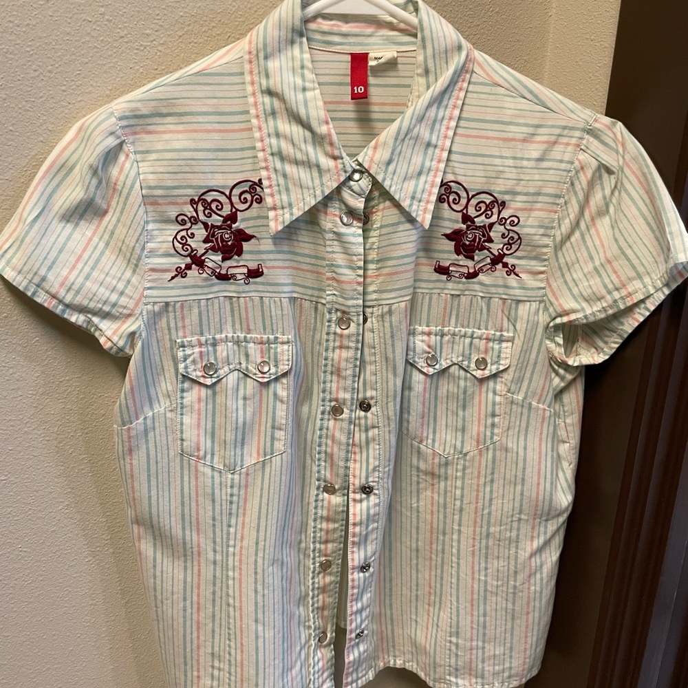 Vintage style H&M Striped Short Sleeve Shirt with Embroidery
